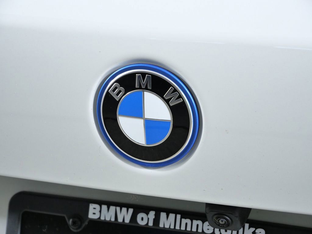 Thumbnail: 2026 BMW X5 - 13