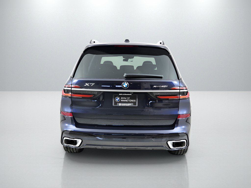 Thumbnail: 2026 BMW X7 - 11
