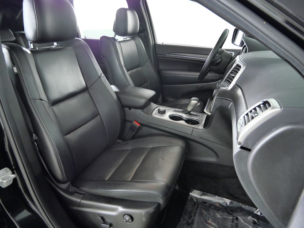 Thumbnail: 2018 Jeep Grand Cherokee - 22