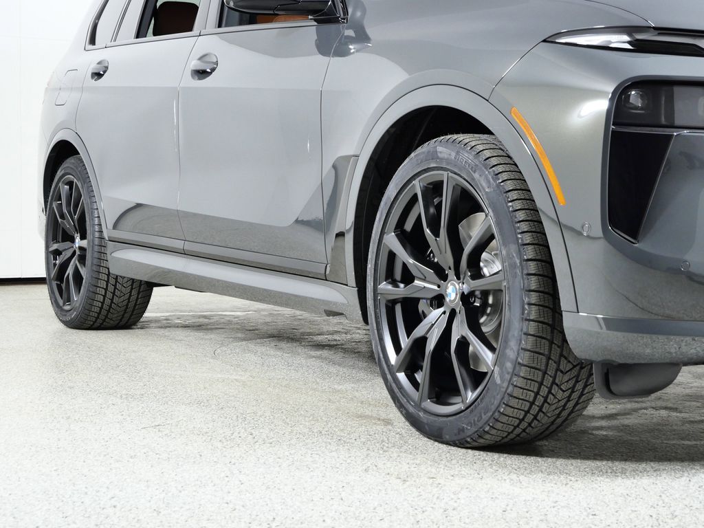 Thumbnail: 2026 BMW X7 - 6