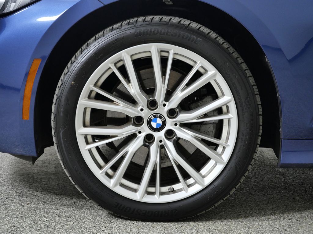 Thumbnail: 2023 BMW 3 Series - 21