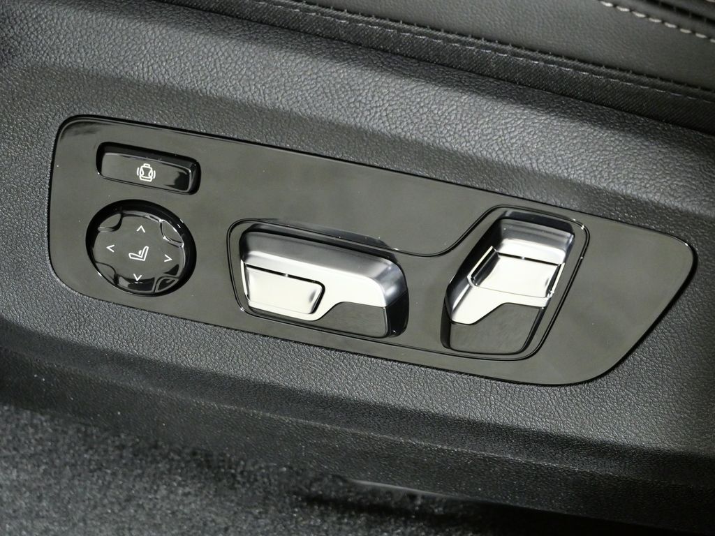 Thumbnail: 2026 BMW X5 - 39