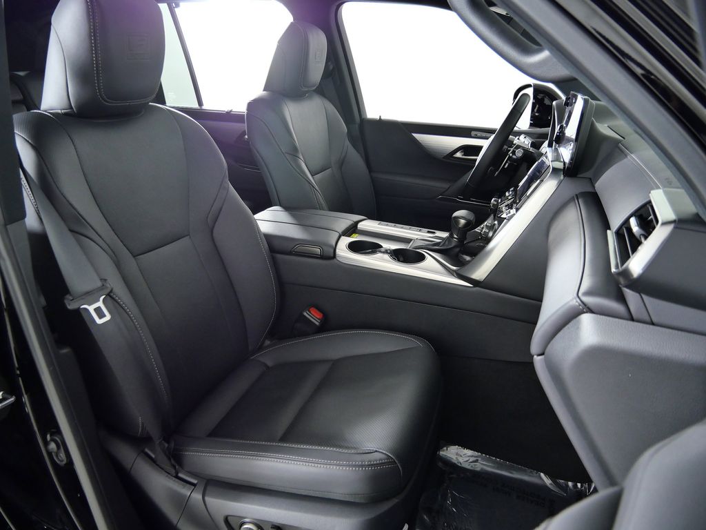 Thumbnail: 2024 Lexus LX - 22