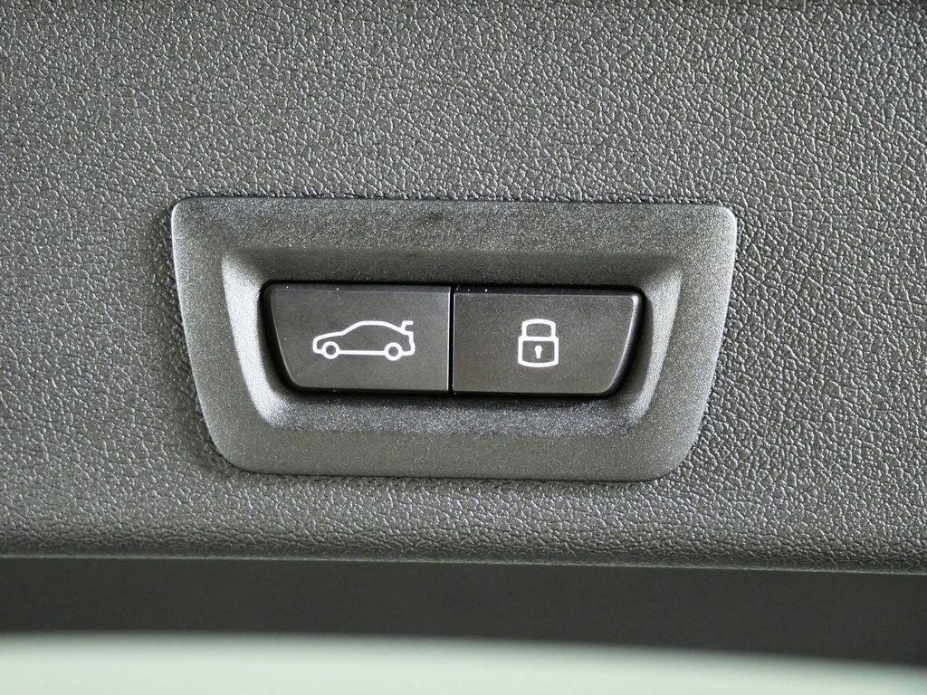 Thumbnail: 2026 BMW X6 - 29