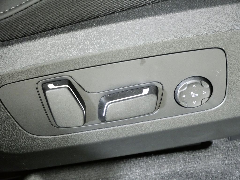 Thumbnail: 2026 BMW X3 - 23