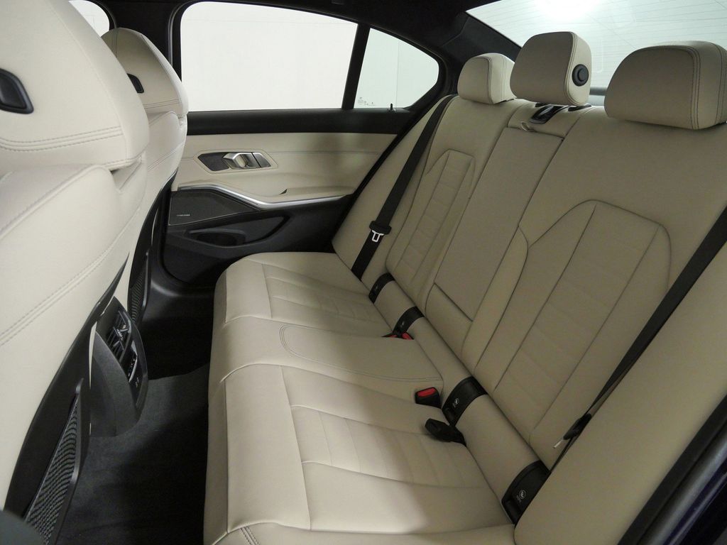 Thumbnail: 2023 BMW 3 Series - 35