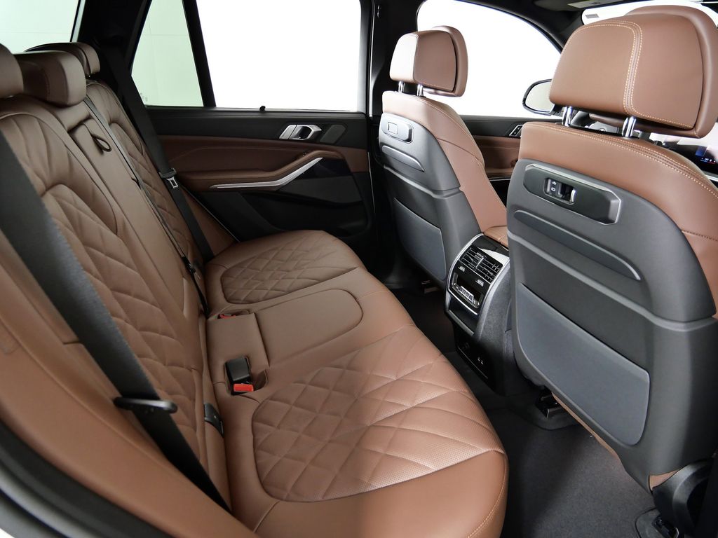 Thumbnail: 2026 BMW X5 - 26