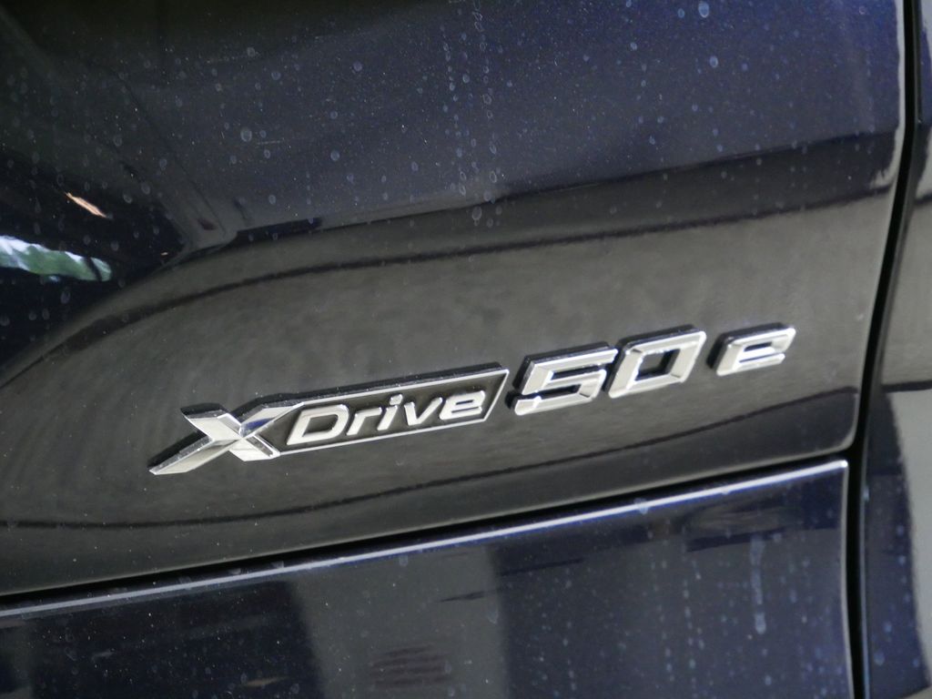 Thumbnail: 2026 BMW X5 - 11