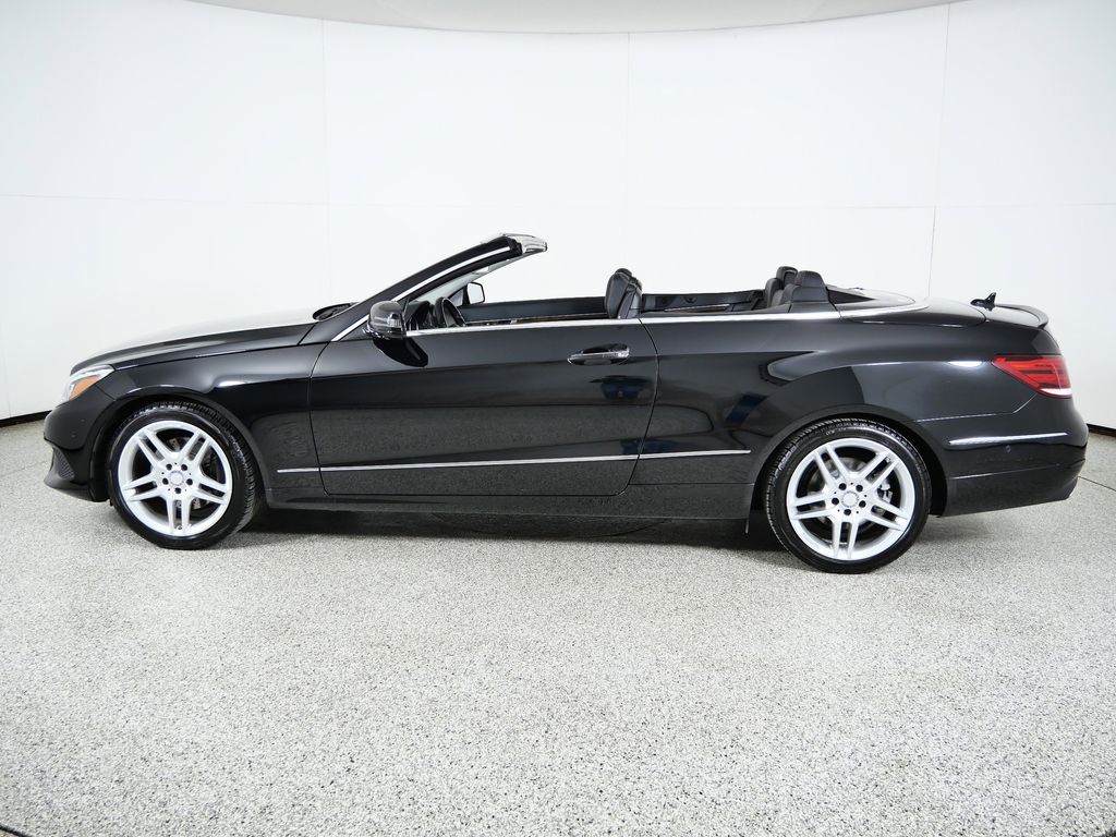 Thumbnail: 2014 Mercedes-Benz E-Class - 16