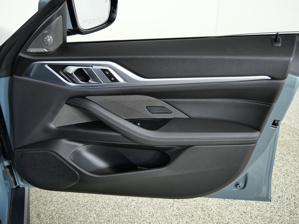 Thumbnail: 2026 BMW i4 - 19