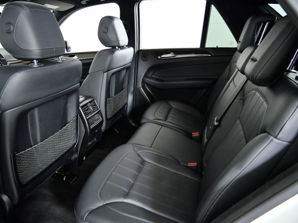 Thumbnail: 2017 Mercedes-Benz GLE - 31