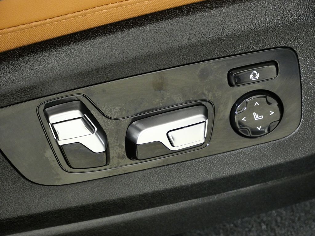 Thumbnail: 2026 BMW X5 - 22