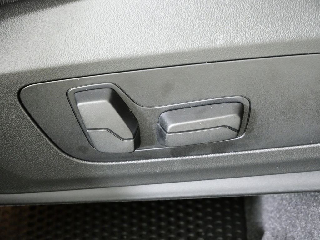 Thumbnail: 2026 BMW X1 - 22