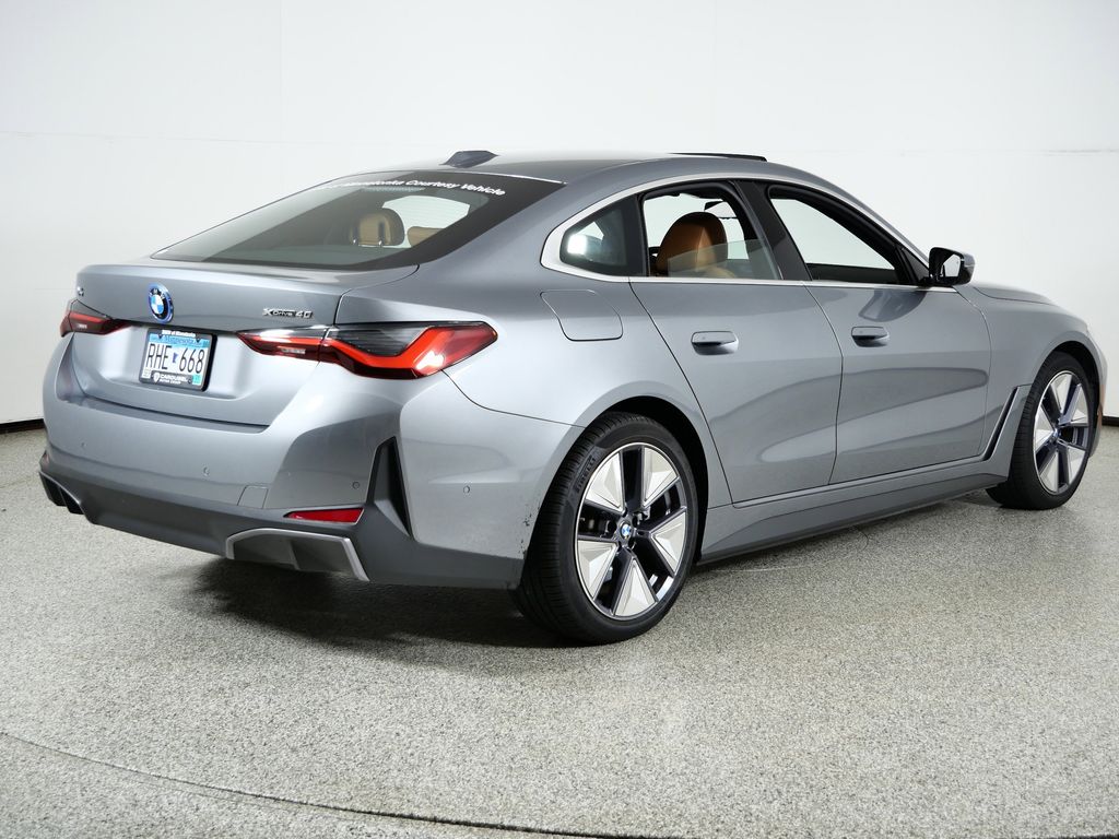 Thumbnail: 2025 BMW i4 - 10