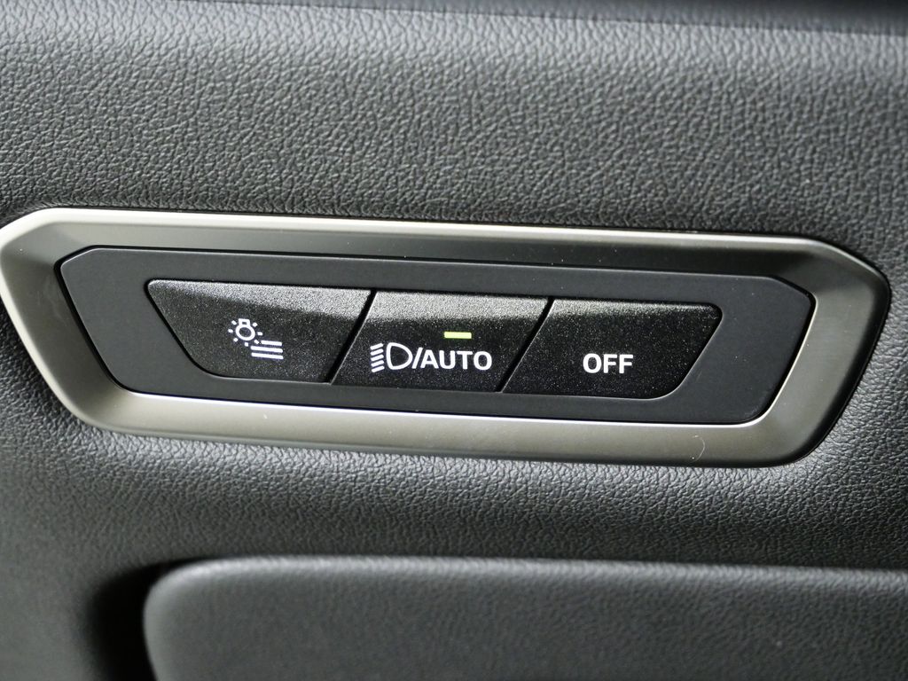 Thumbnail: 2026 BMW X7 - 41