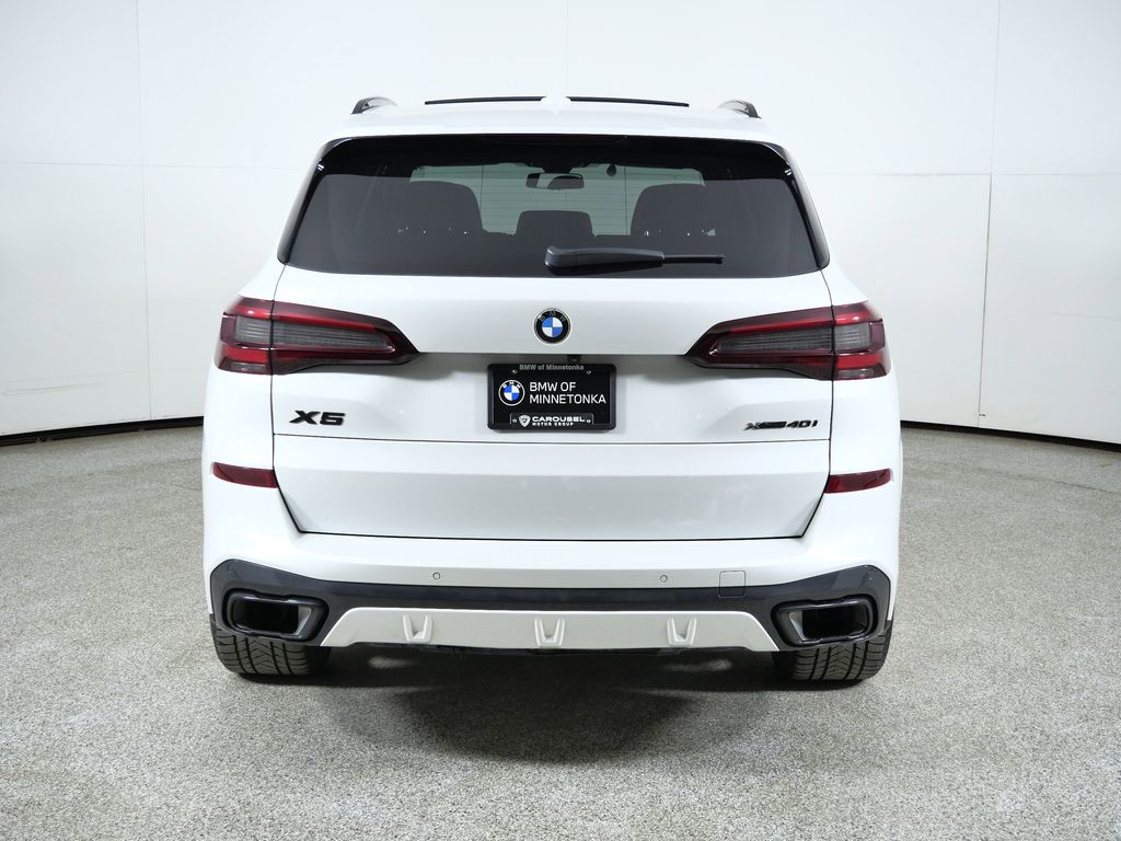 Thumbnail: 2022 BMW X5 - 11