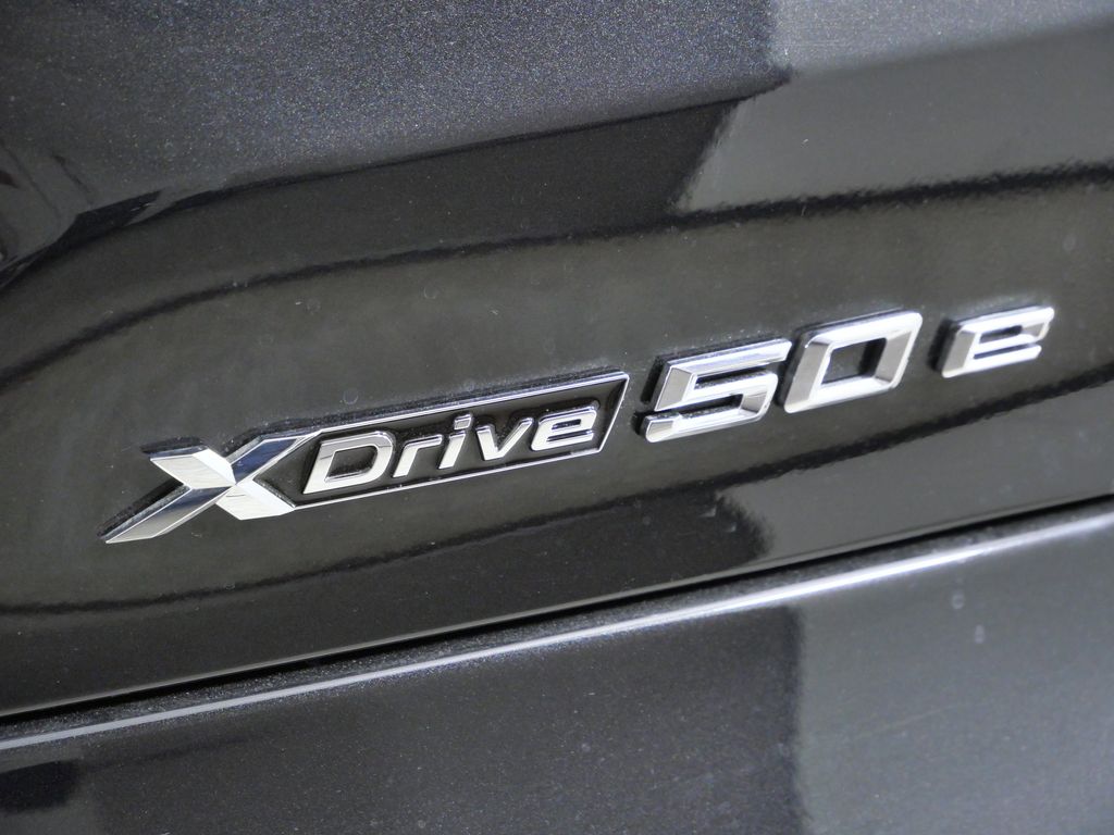 Thumbnail: 2026 BMW X5 - 12