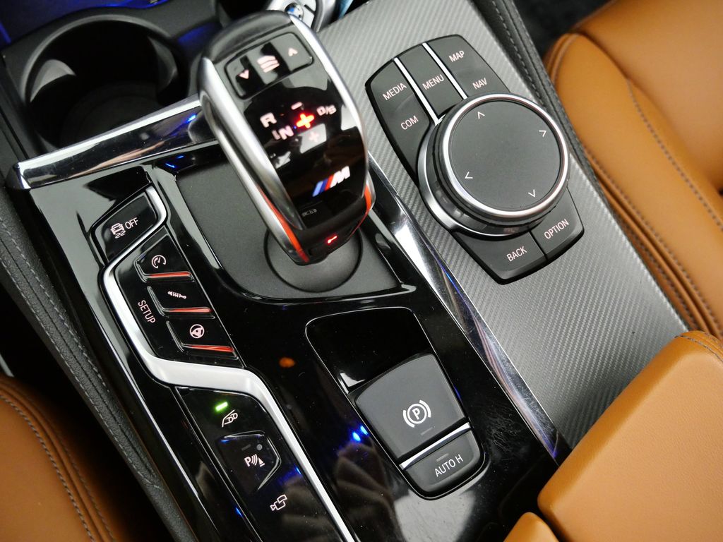 Thumbnail: 2019 BMW M5 - 49