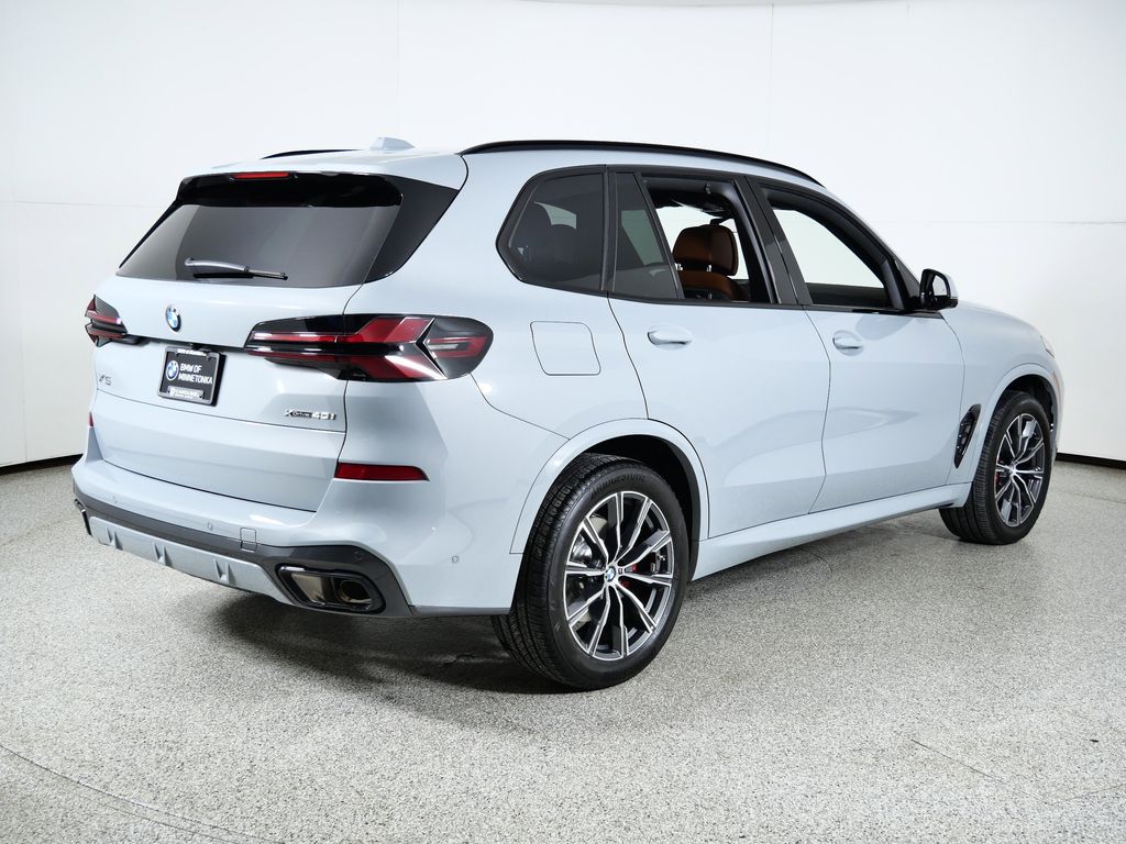Thumbnail: 2024 BMW X5 - 11