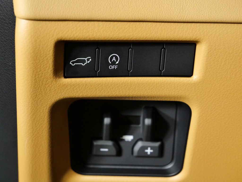 Thumbnail: 2025 Lexus LX - 39