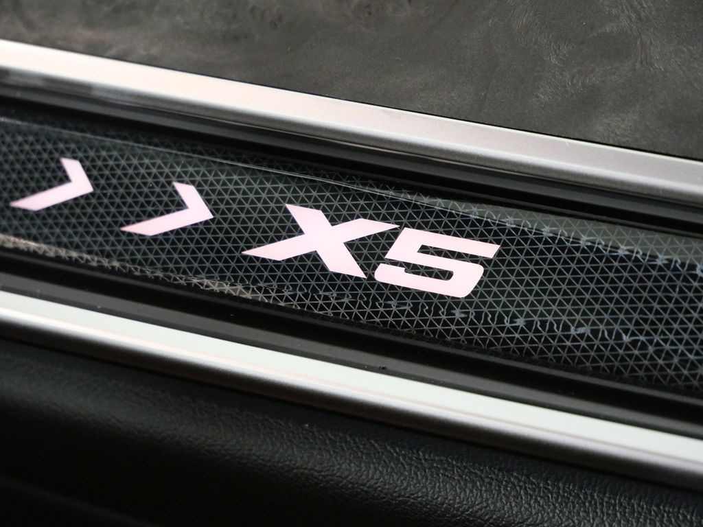 Thumbnail: 2026 BMW X5 - 24