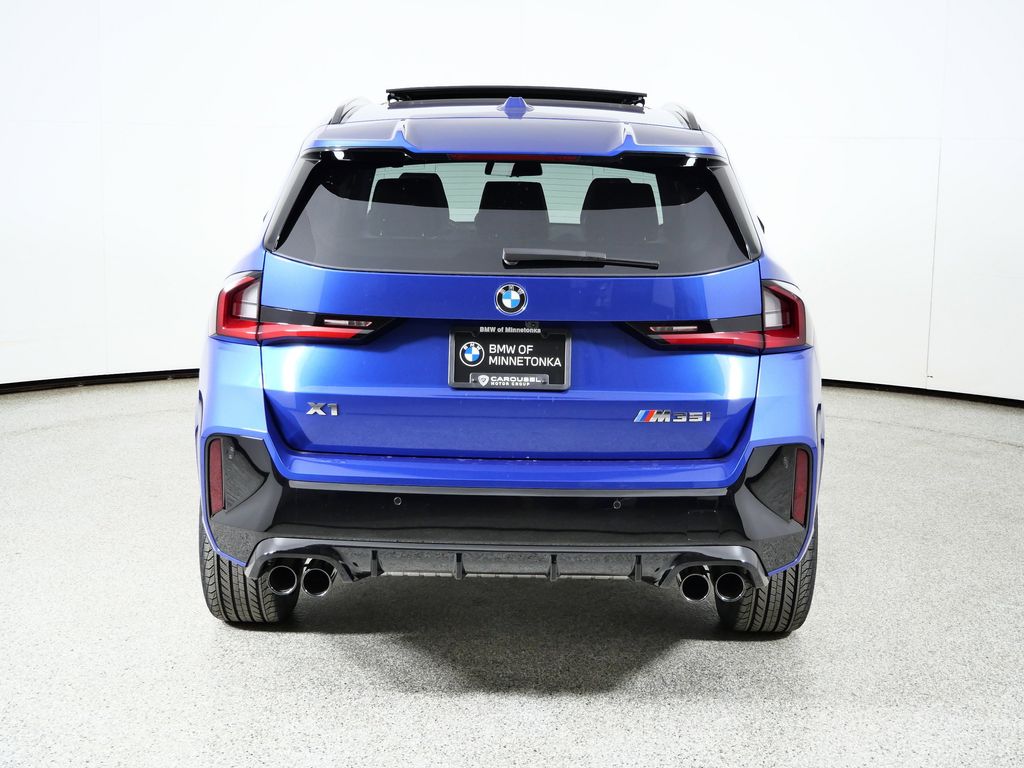 Thumbnail: 2026 BMW X1 - 10