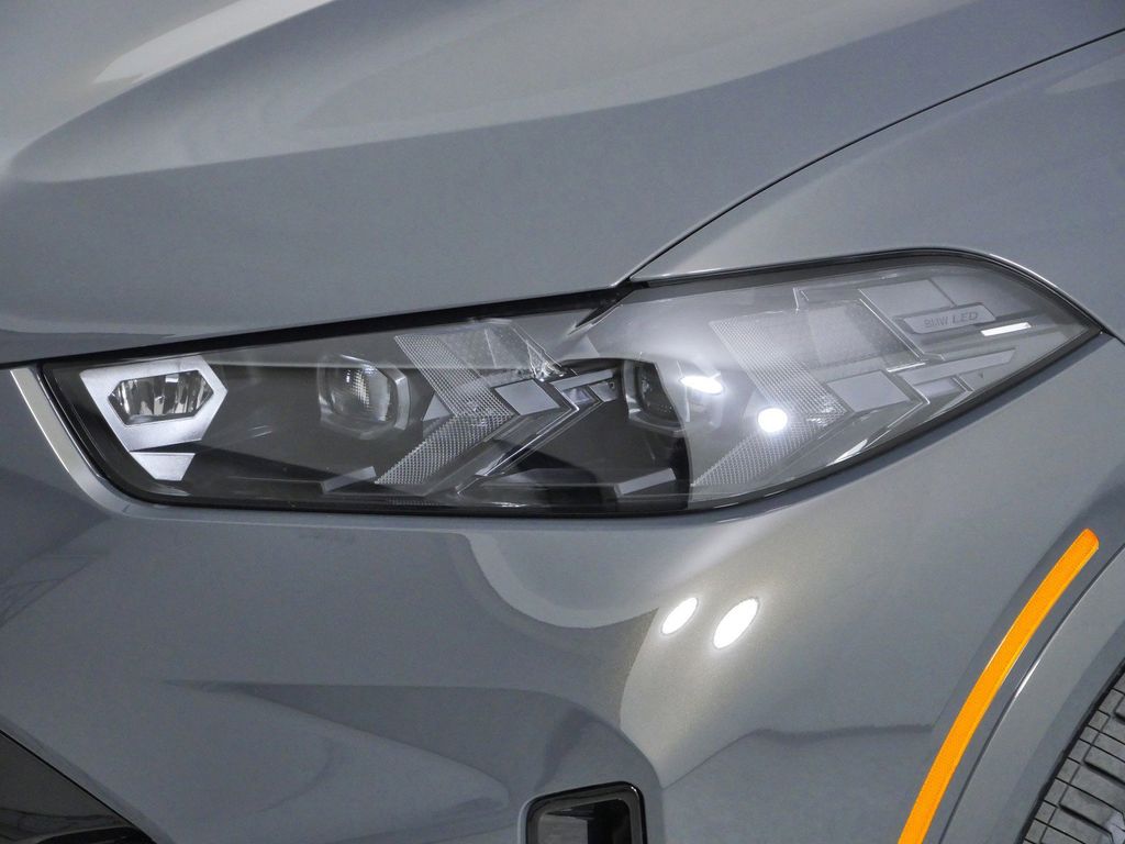 Thumbnail: 2026 BMW X5 - 3