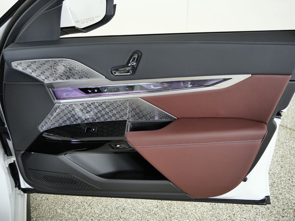 Thumbnail: 2026 BMW 7 Series - 20