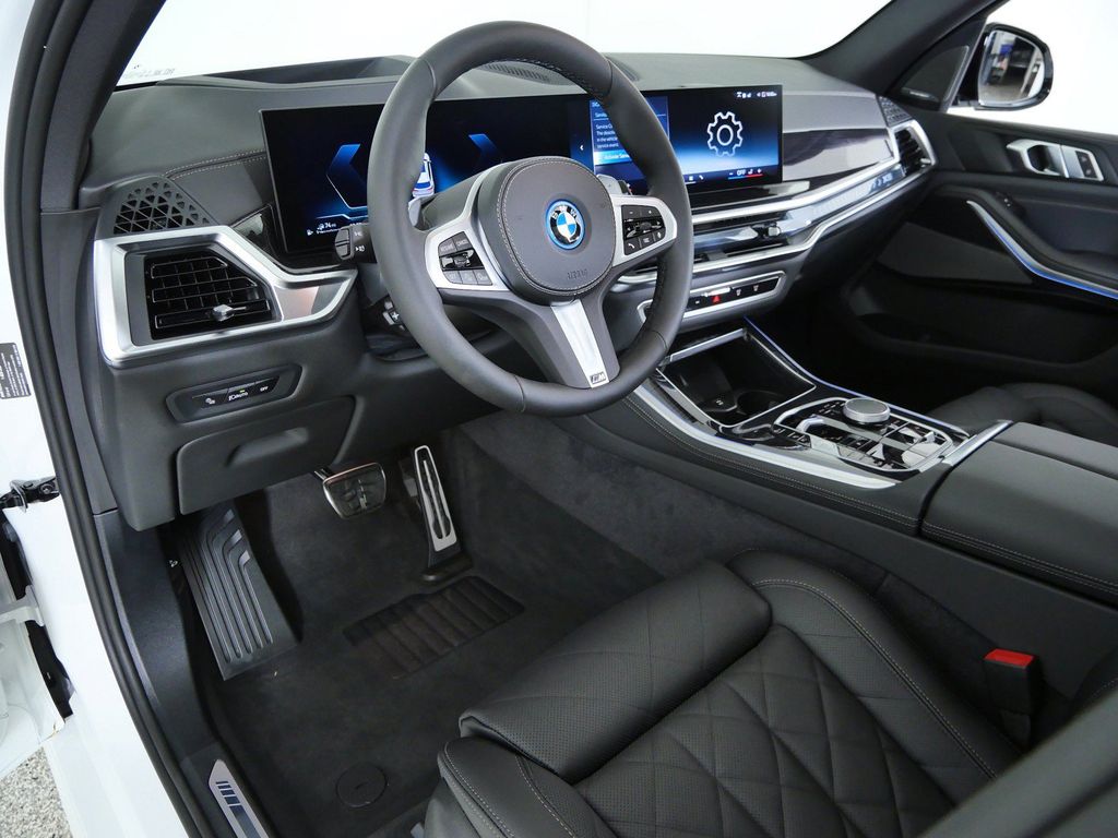 Thumbnail: 2026 BMW X5 - 32