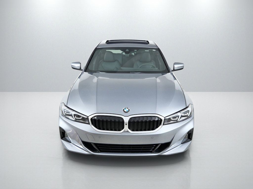 Thumbnail: 2026 BMW 3 Series - 16