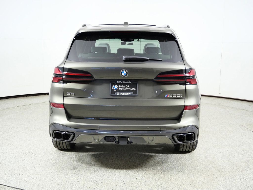 Thumbnail: 2026 BMW X5 - 10