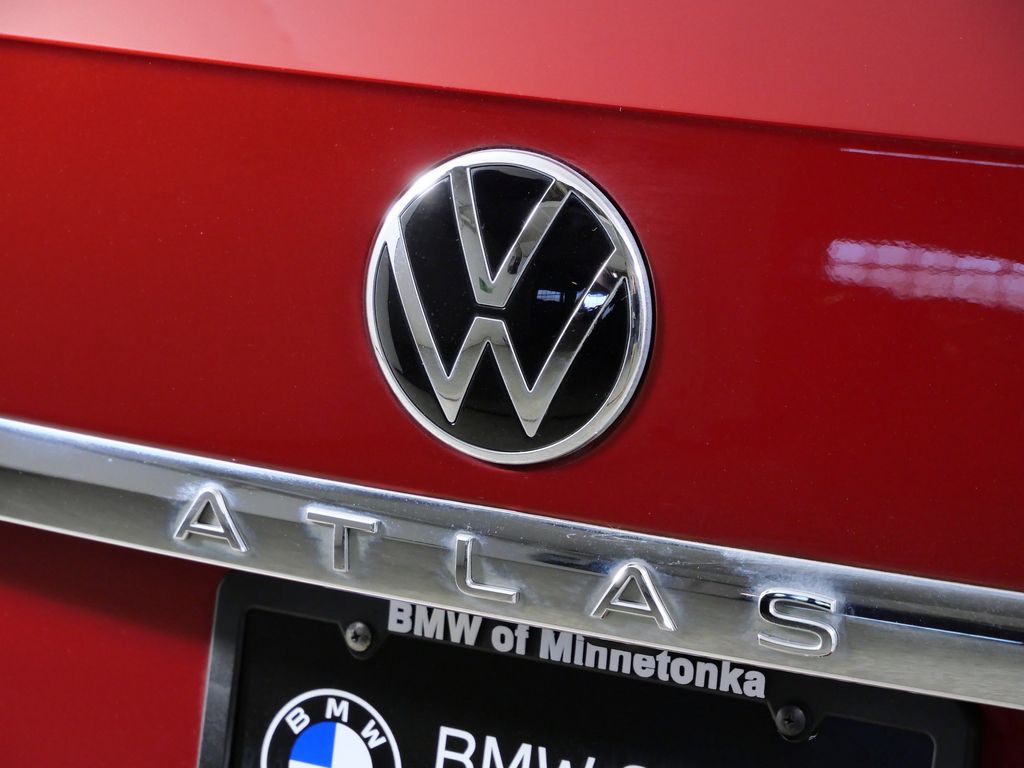 Thumbnail: 2023 Volkswagen Atlas - 12