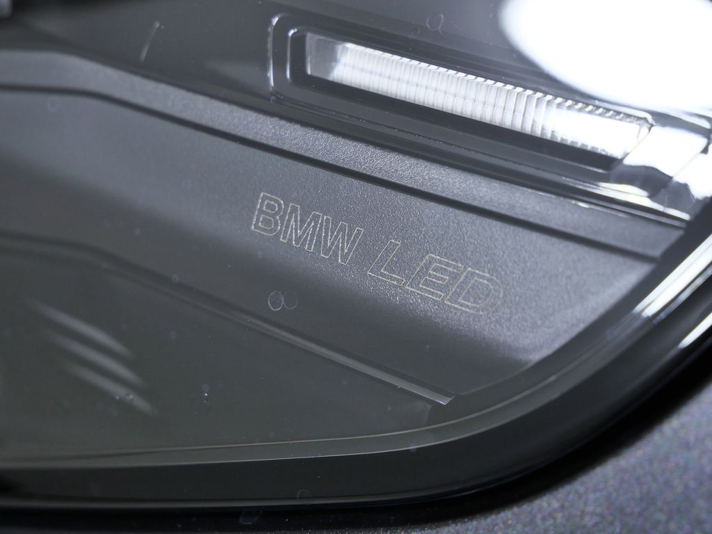 Thumbnail: 2026 BMW 5 Series - 4