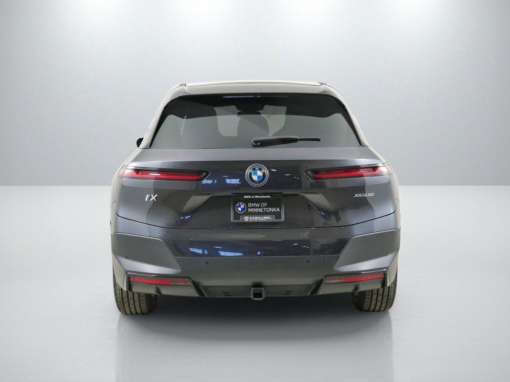 Thumbnail: 2023 BMW iX - 11
