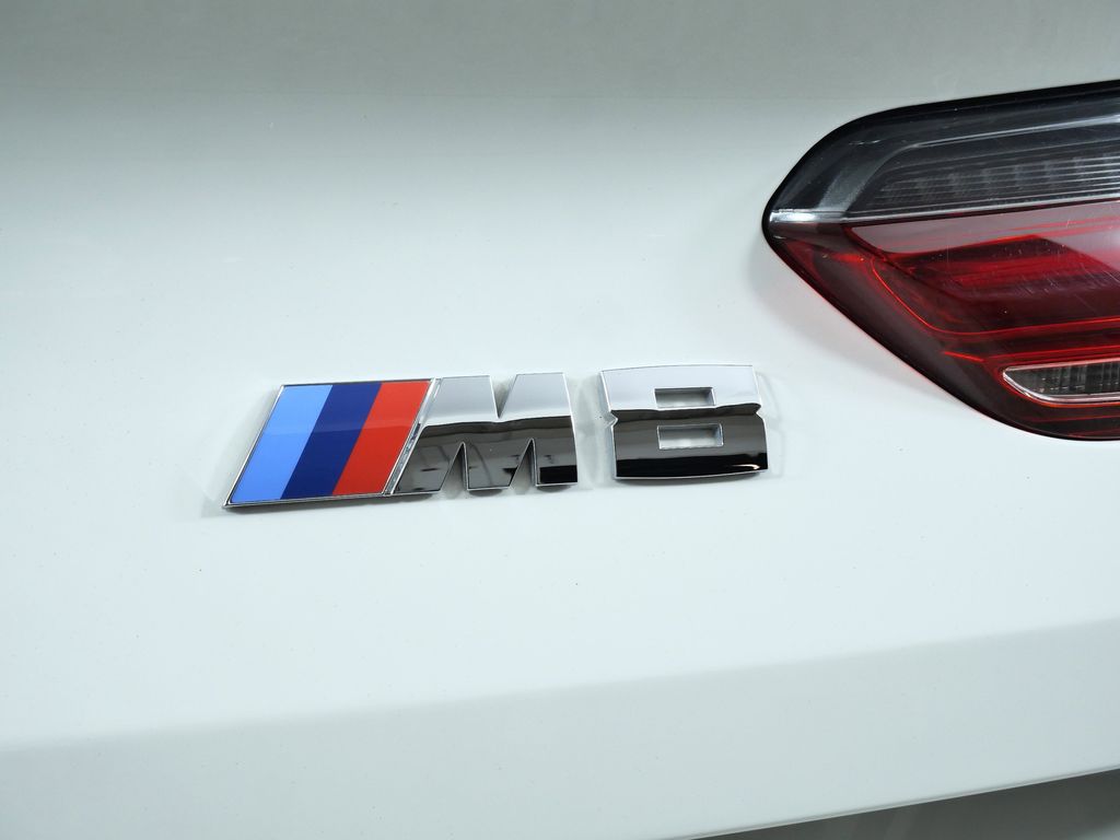 Thumbnail: 2020 BMW M8 - 11