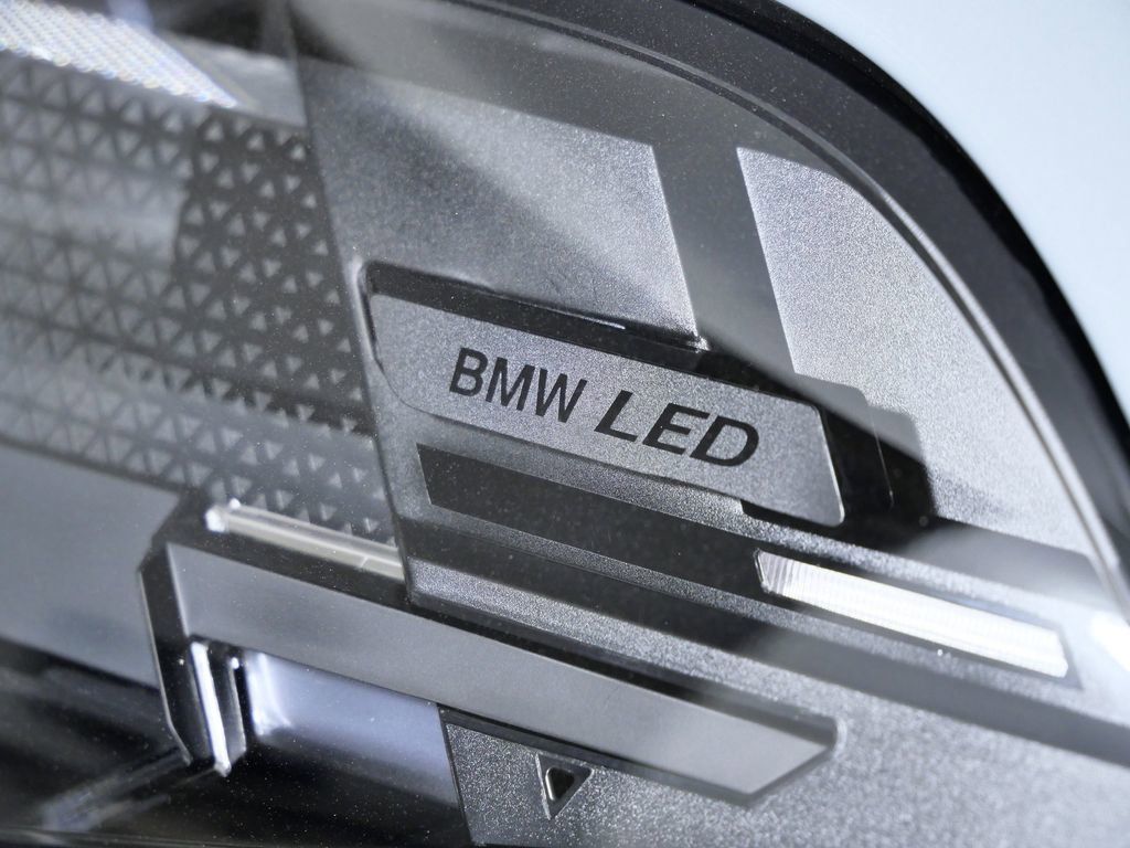 Thumbnail: 2026 BMW X5 - 6