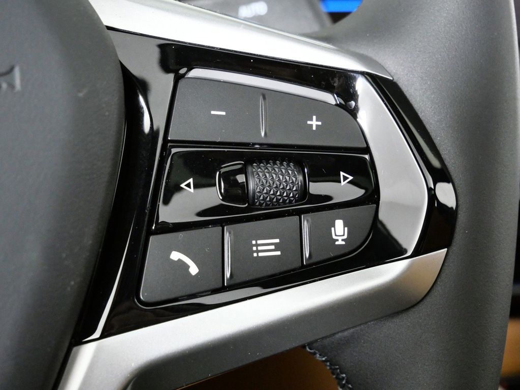 Thumbnail: 2026 BMW i4 - 41
