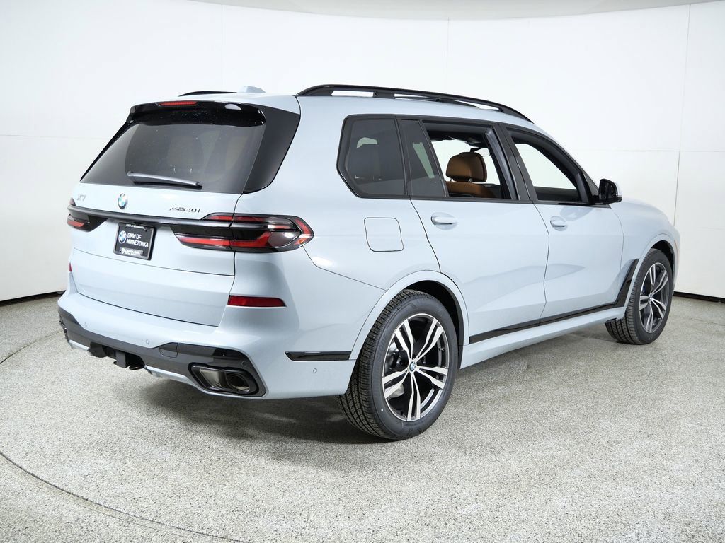 Thumbnail: 2026 BMW X7 - 11