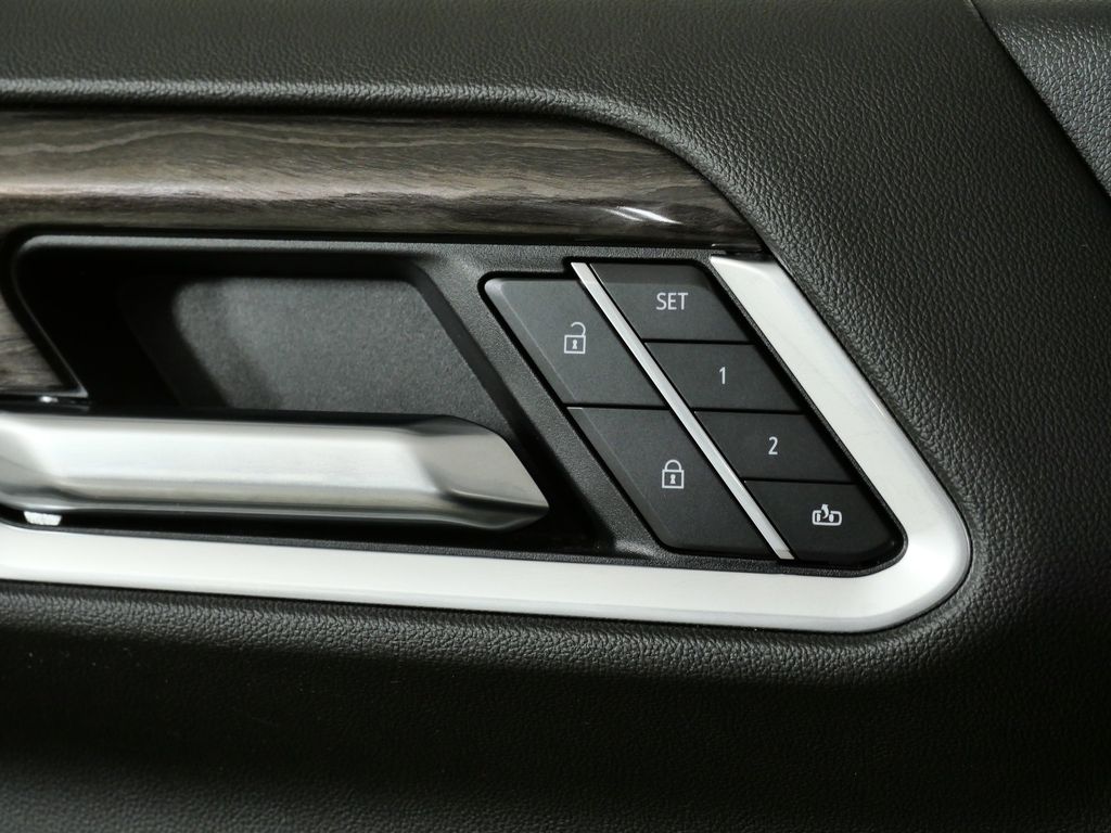 Thumbnail: 2025 Chevrolet Silverado 1500 - 46