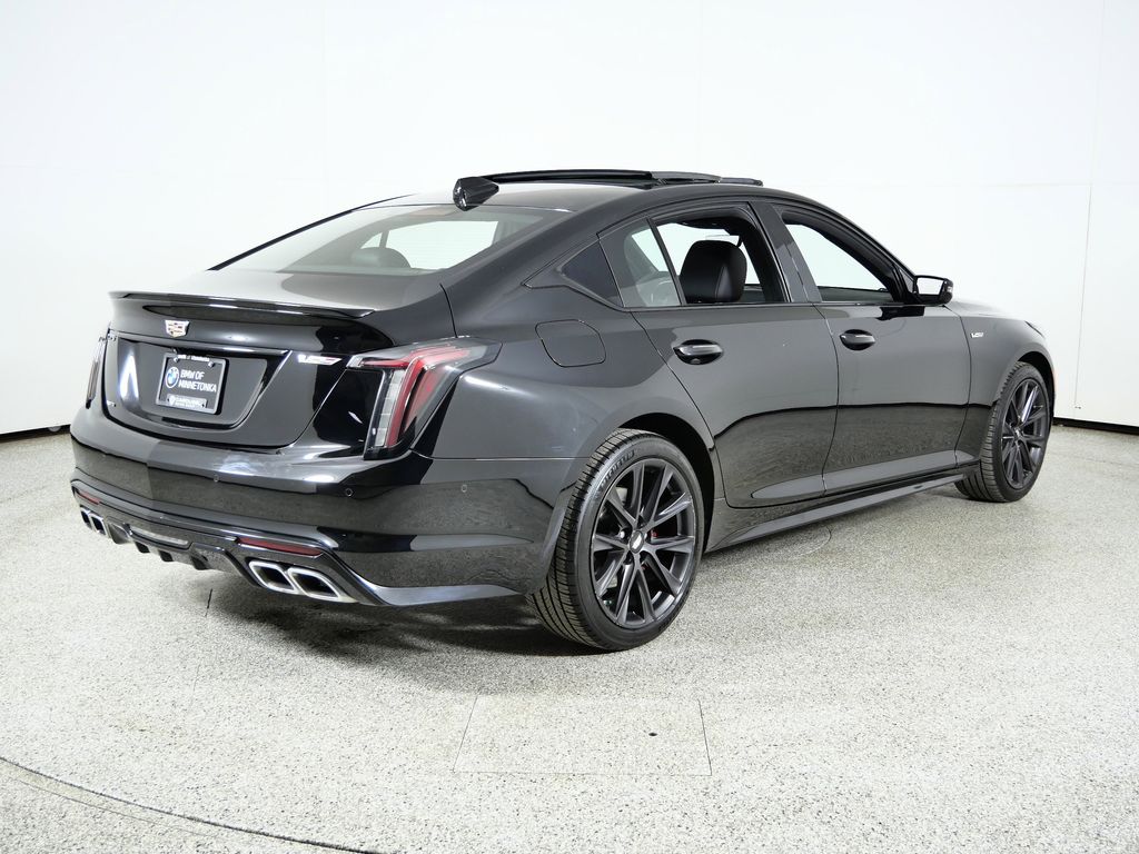 Thumbnail: 2022 Cadillac CT5 - 10