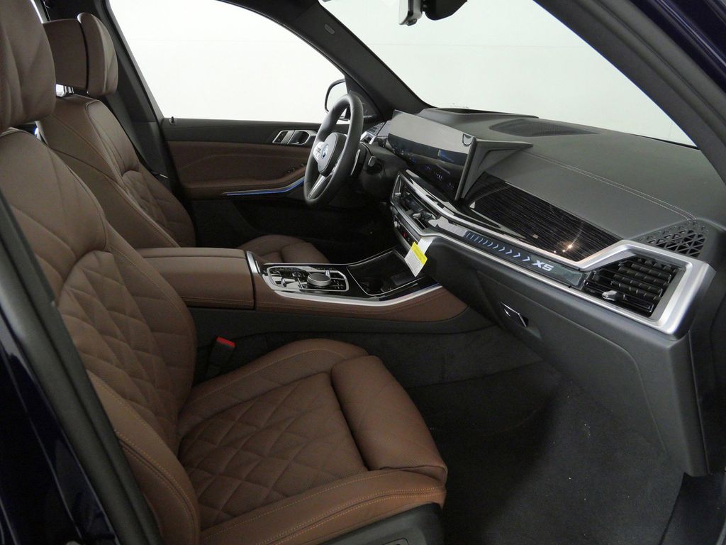 Thumbnail: 2026 BMW X5 - 20