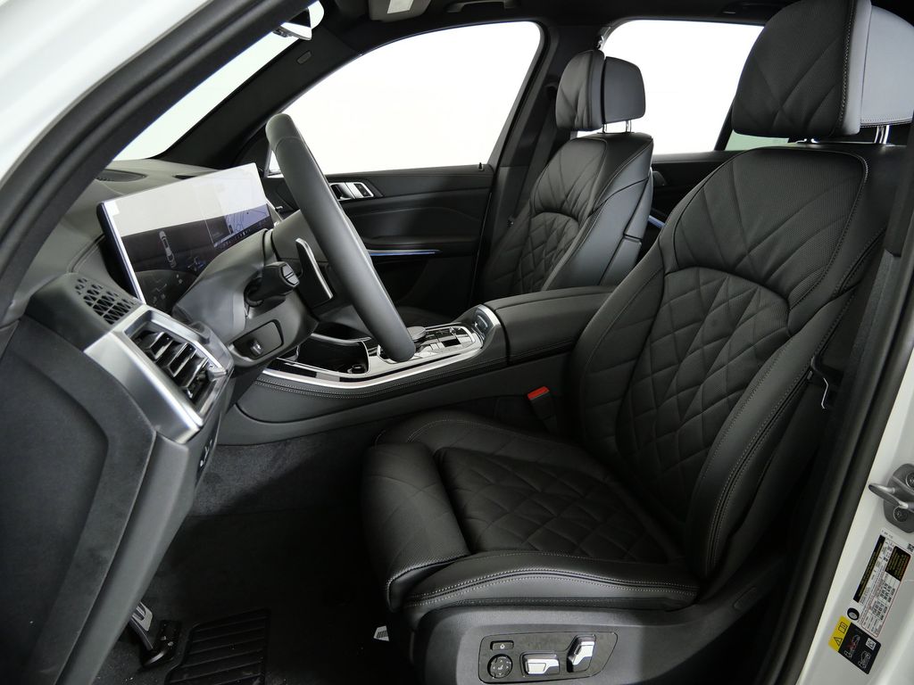 Thumbnail: 2026 BMW X5 - 36