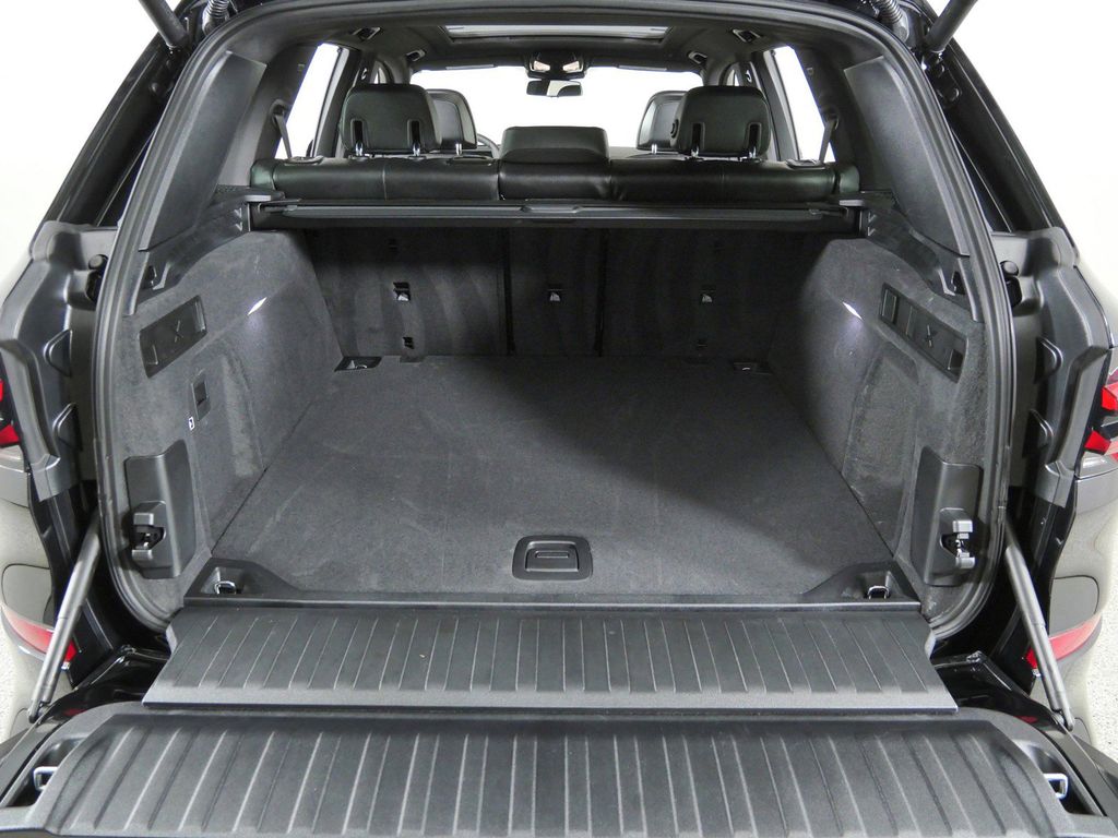 Thumbnail: 2026 BMW X5 - 28