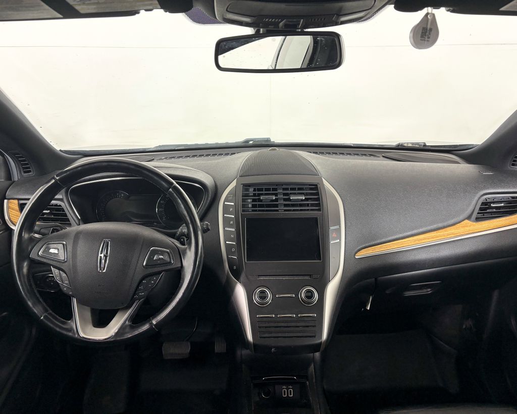 Thumbnail: 2016 Lincoln MKC - 9