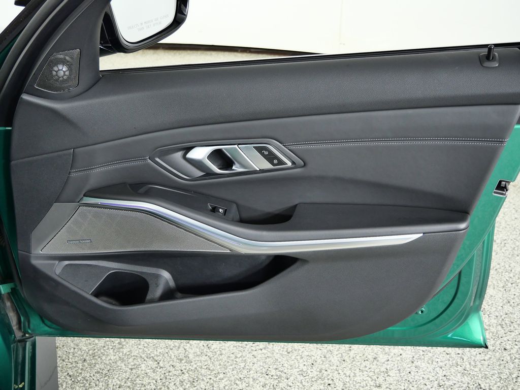 Thumbnail: 2022 BMW M3 - 20