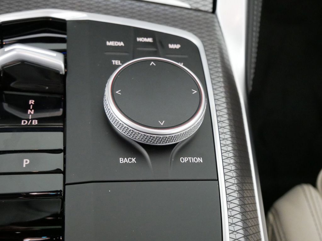 Thumbnail: 2025 BMW i4 - 49