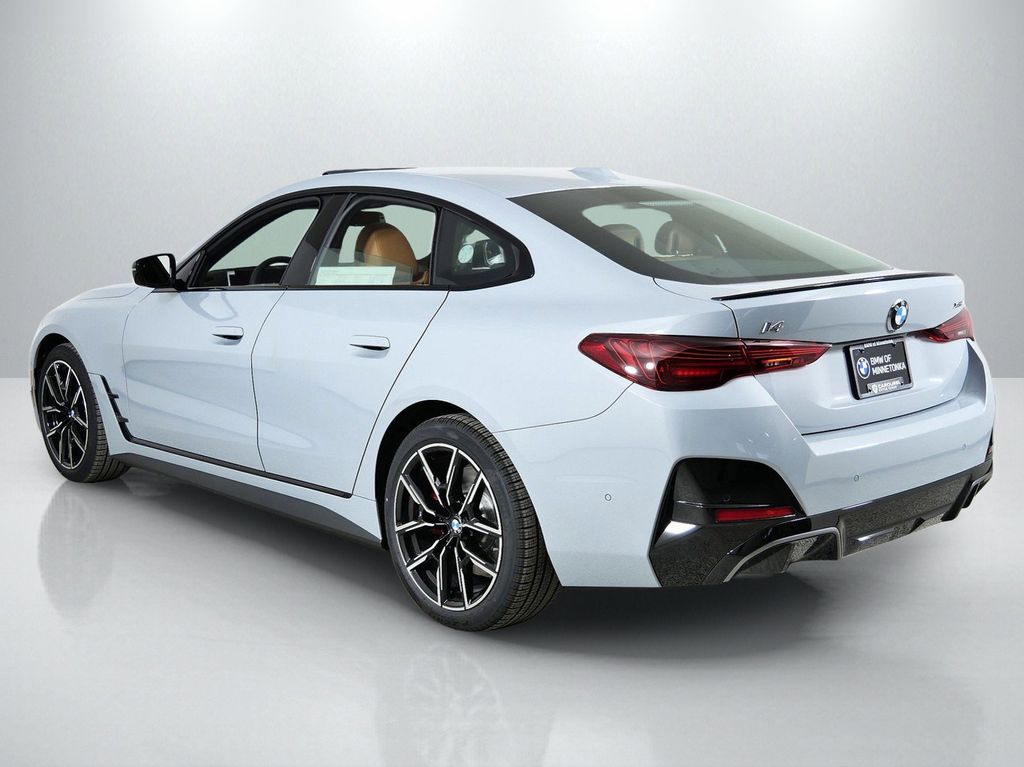 Thumbnail: 2026 BMW i4 - 14