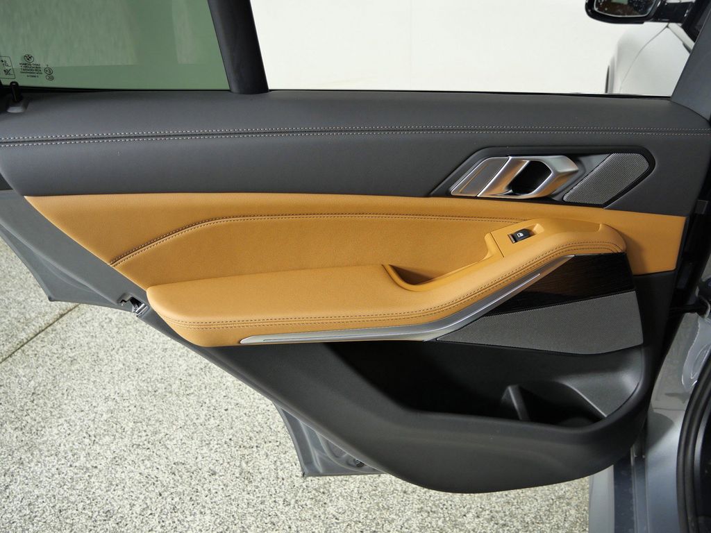 Thumbnail: 2026 BMW X5 - 31