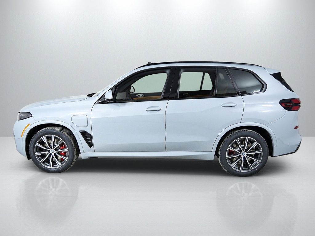 Thumbnail: 2026 BMW X5 - 15