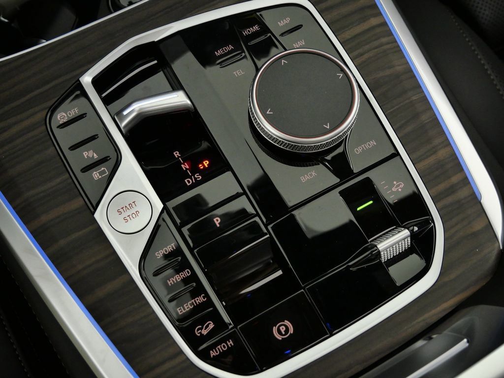 Thumbnail: 2026 BMW X5 - 50